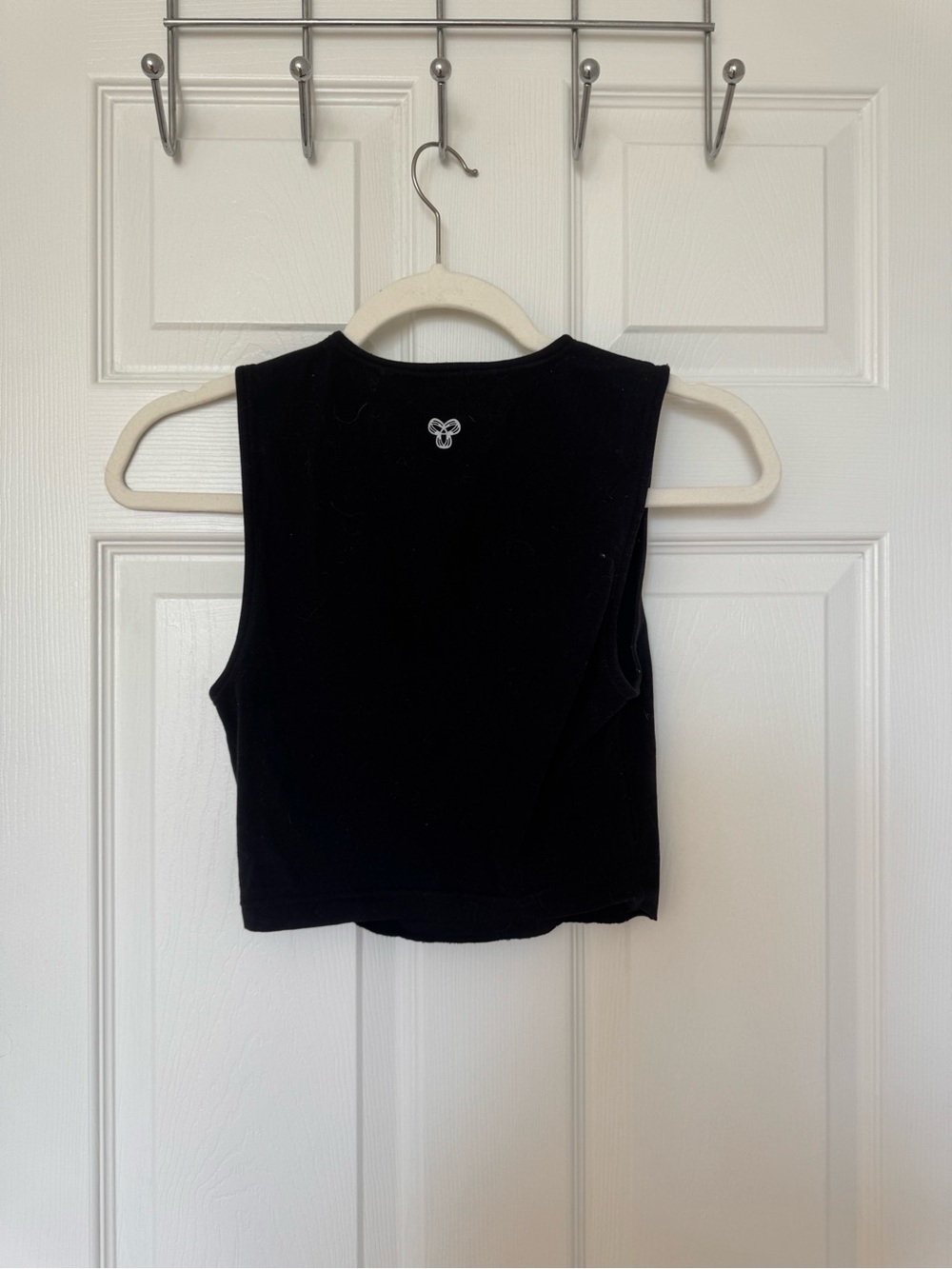 TNA Black Ribbed Cropped Tank - Picture 2 of 2